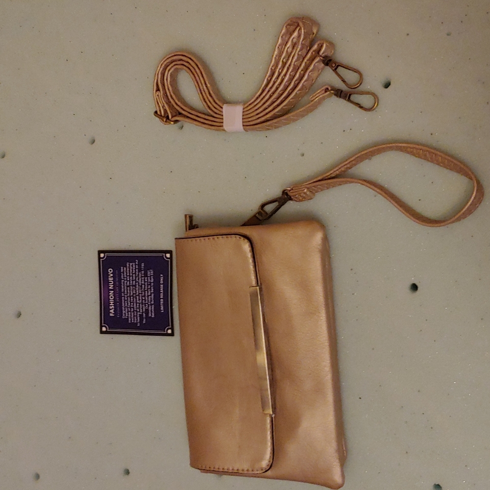 NWT Women's clutch/shoulder bag NWT